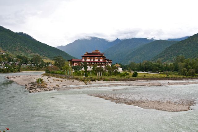The Puna Tsang Chhu forming below Punakha Dzong at the Pho Chhu-Mo Chhu confluence