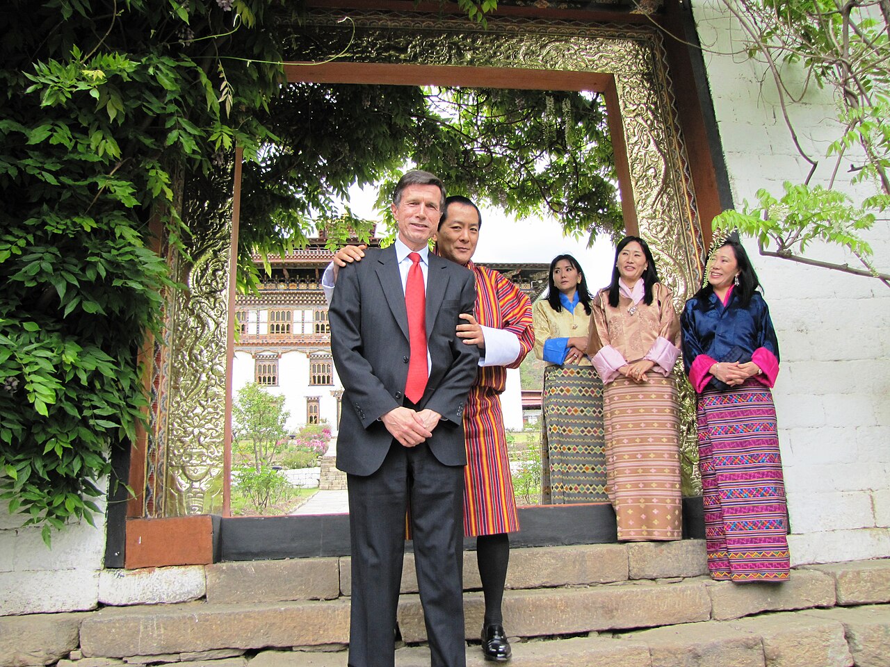 Jigme Singye Wangchuck and Robert Blake